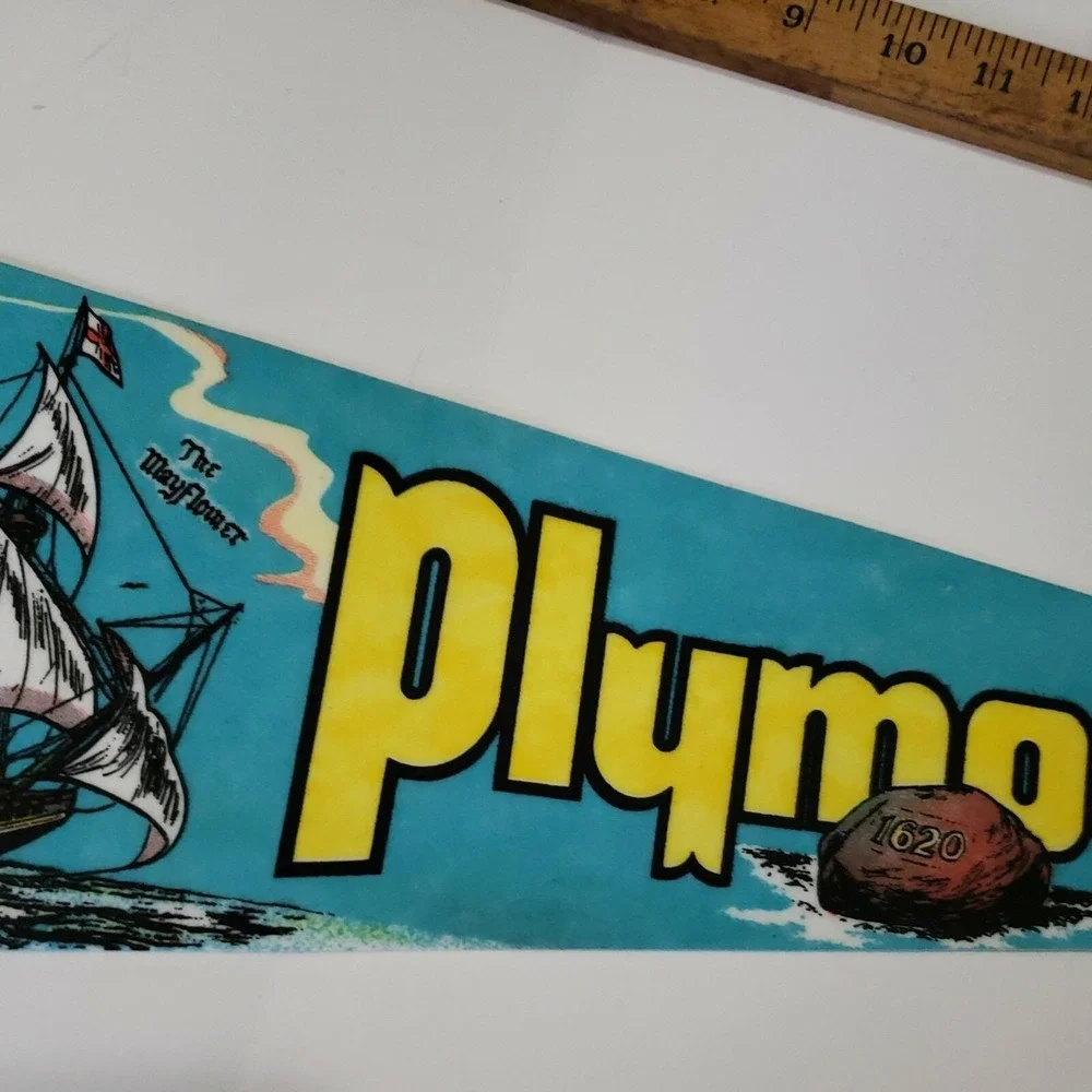 Vintage Plymouth Rock, MA Mayflower‎ travel souvenir felt flag banner pennant